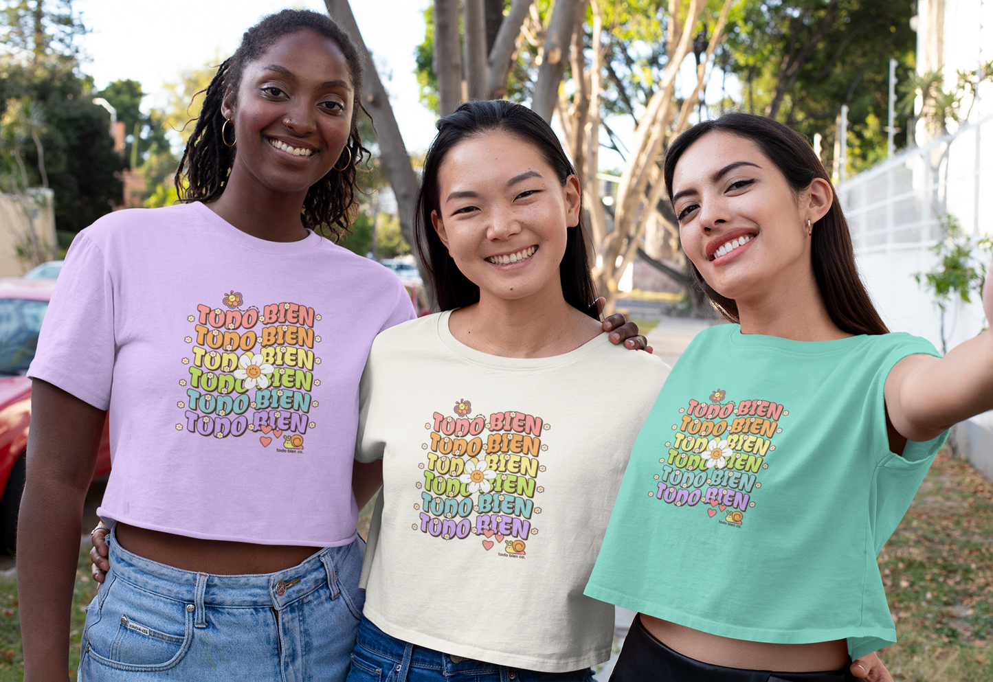 Todo Bien Boxy Crop Tee | Groovy Retro Floral Typography